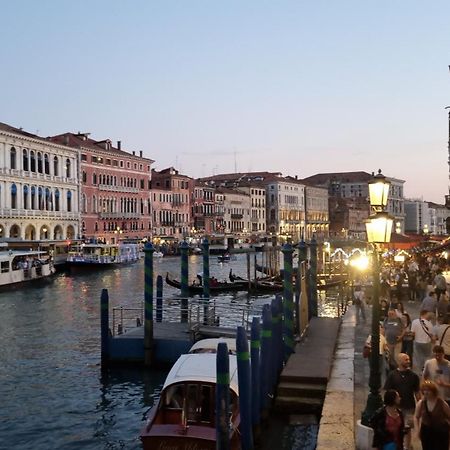 Fiabe Venice Rooms Veneza Exterior foto